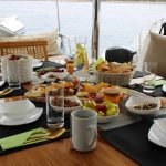 Postavljen stol za doručak na STARTING YOU tečaju kuhanja