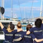 Polaznice tečaja za hostese STARTING YOU s pogledom na marinu